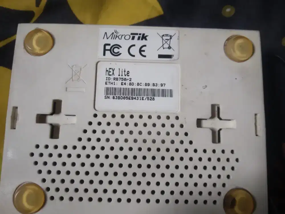 Mikrotik rb750 r2