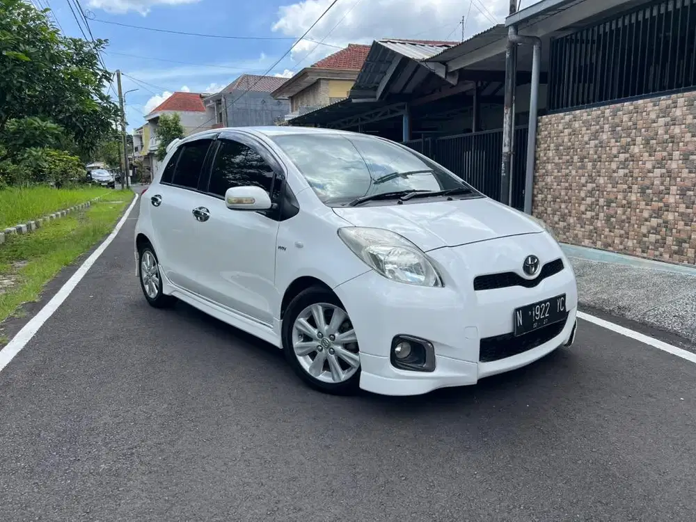 Toyota Yaris E Matic 2012