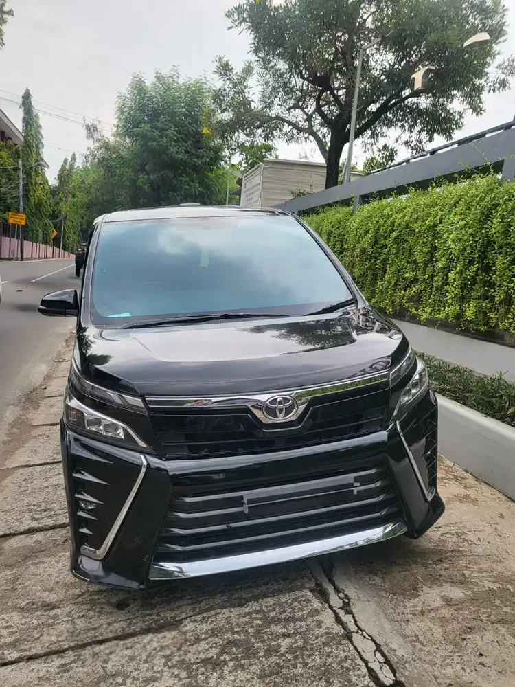 Toyota Voxy 2020 Bensin