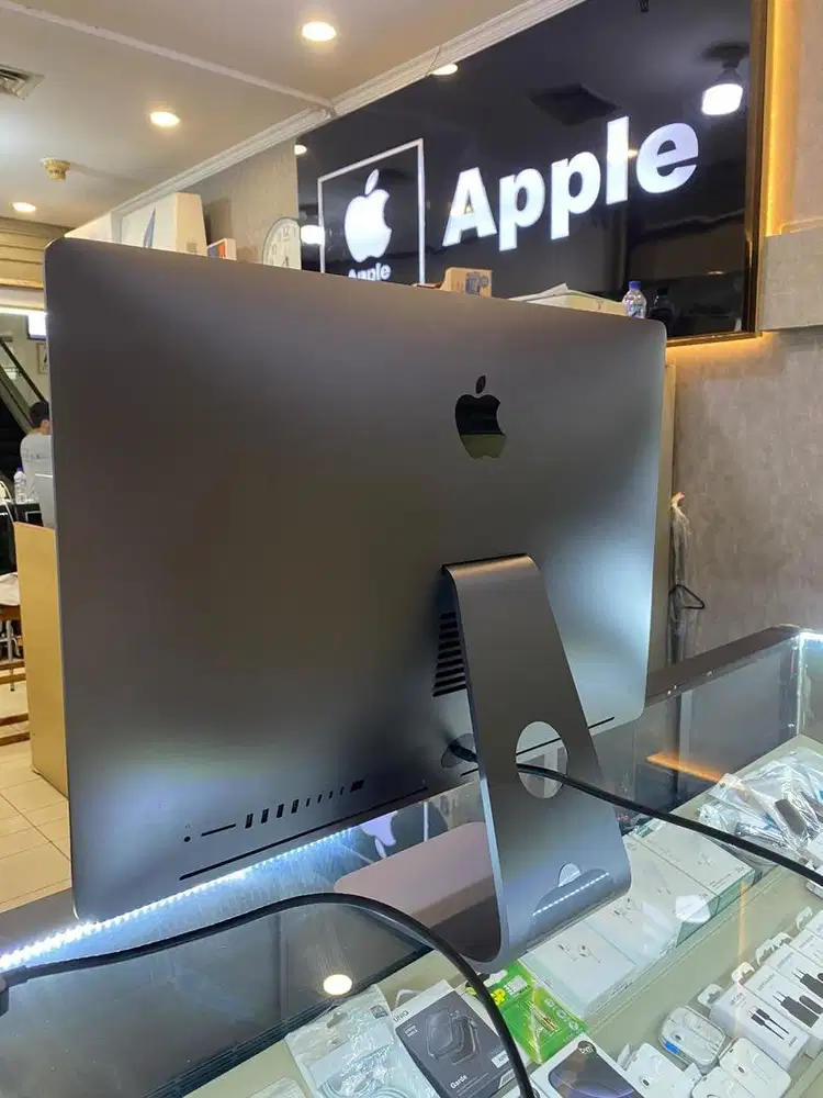 iMac Pro 2017 27inch 32GB/1TB Fullset Black