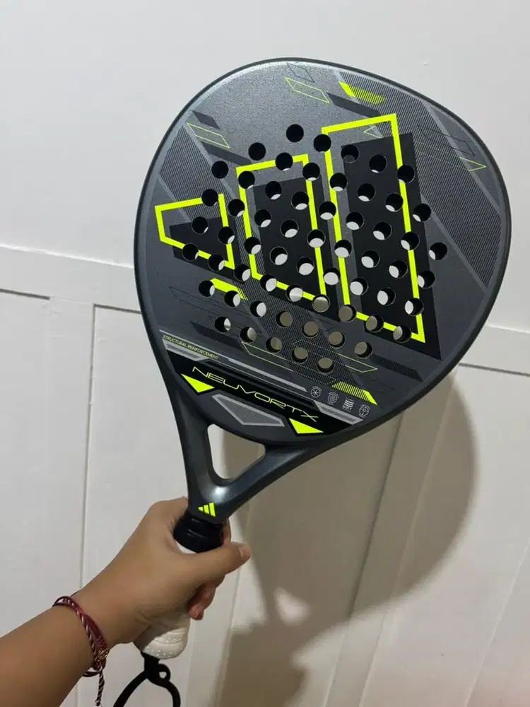 Raket padel adidas