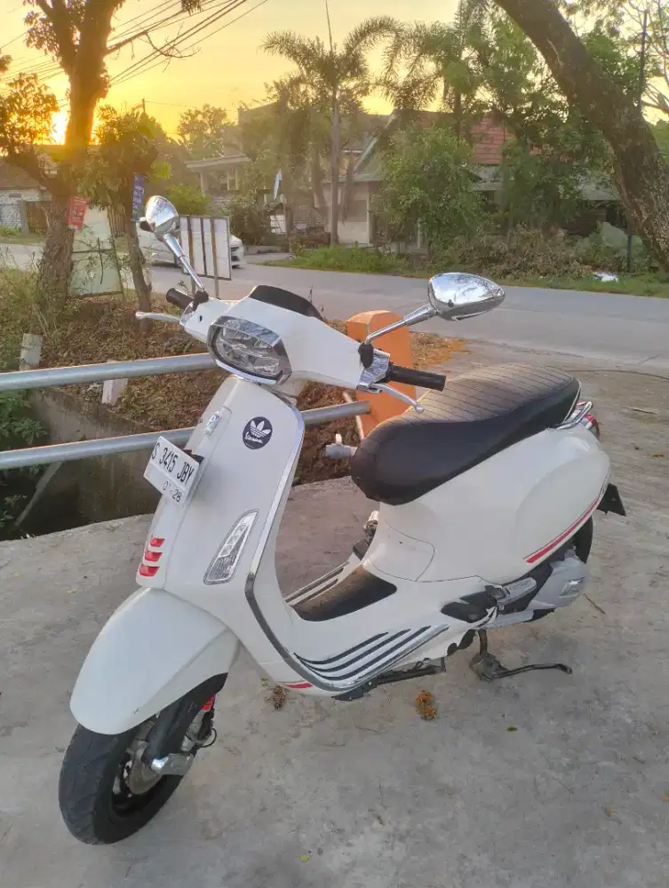 VESPA SPRINT TAHUN 2022