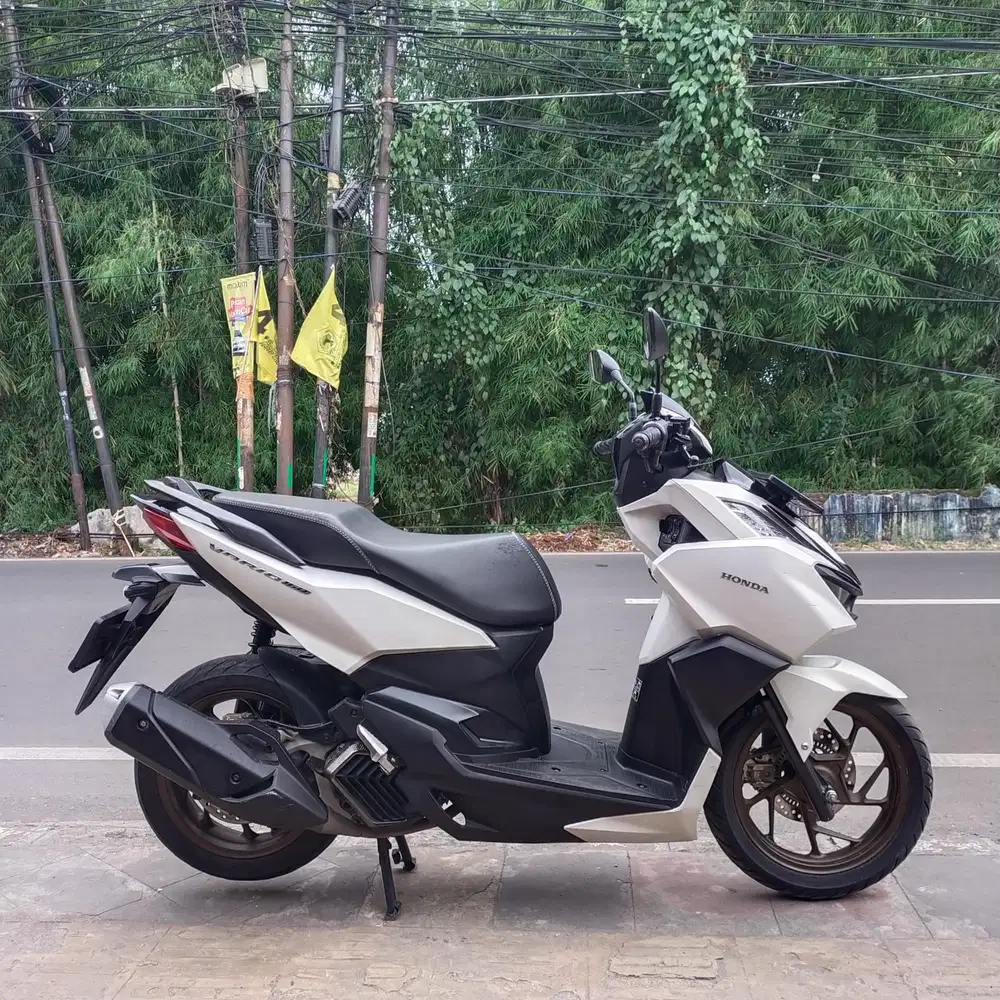 Honda Vario 160 ABS 2022 Lengkap Bagus Mesin Aluss