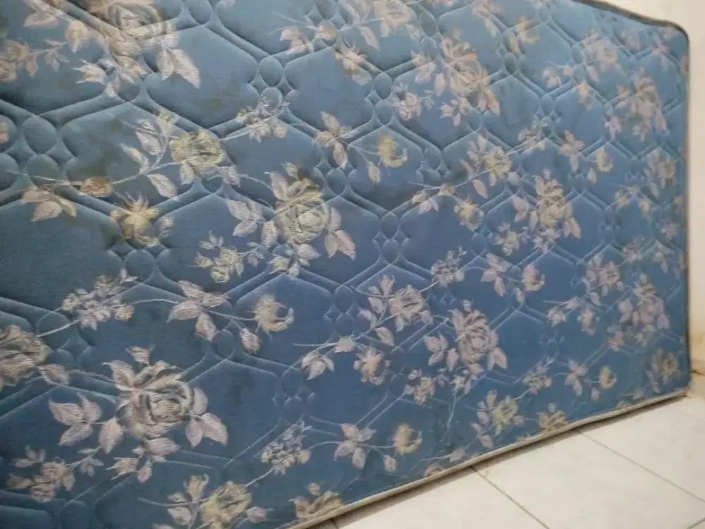 Dijual Spring bed bekas
