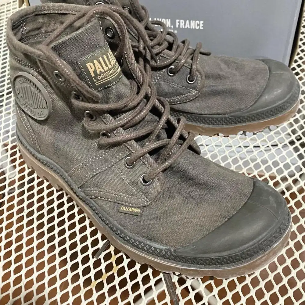 Palladium boots junior brown ori size 39 Unisex