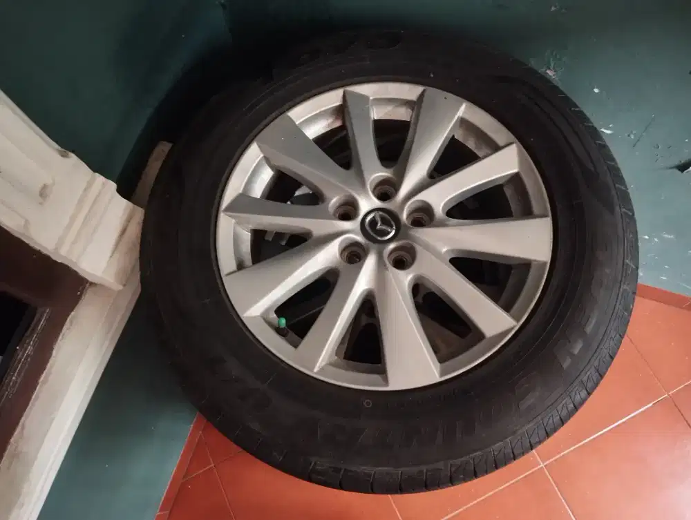 Velg mazda ori  dan ban TOYO import 225/65/17