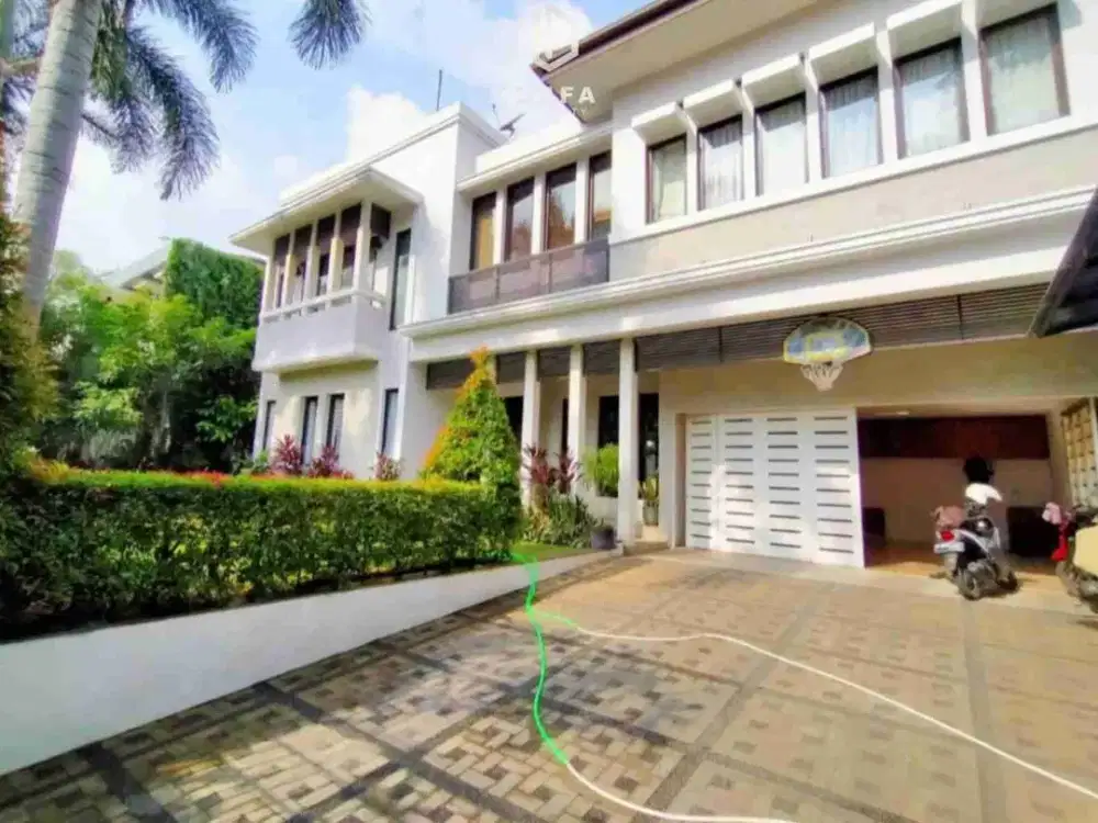 dijual dan disewakan rumah bagus modern 6br lokasi strategis kemang