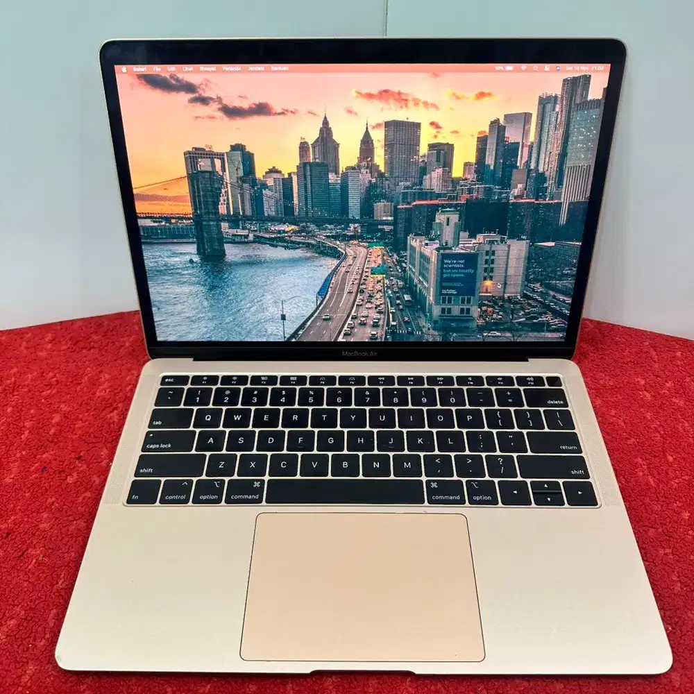 Macbook Air 13 inch Retina, 2018 MREF2