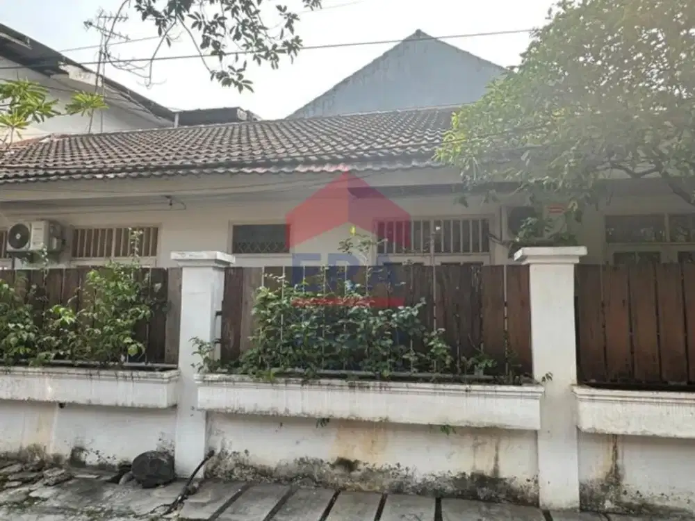Rumah Hook 1 Lantai Luas 271 m² di Kayu Putih – Lokasi Tenang, Strategis dan Murah !!