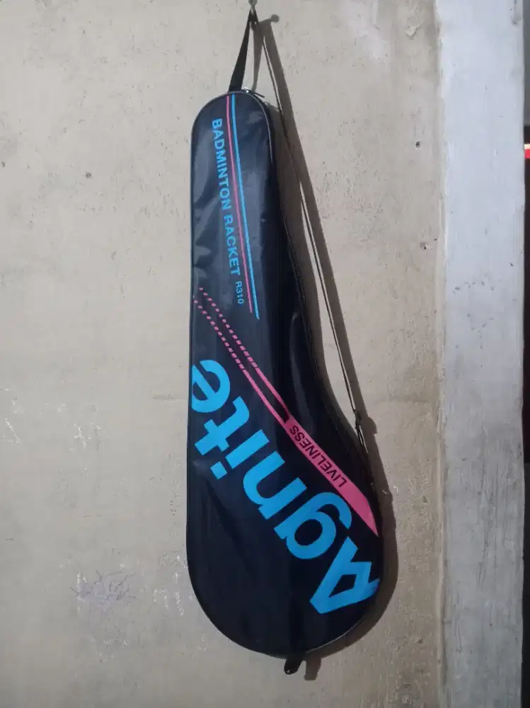 Raket Badminton Noro (biru dan pink) HSC 2025