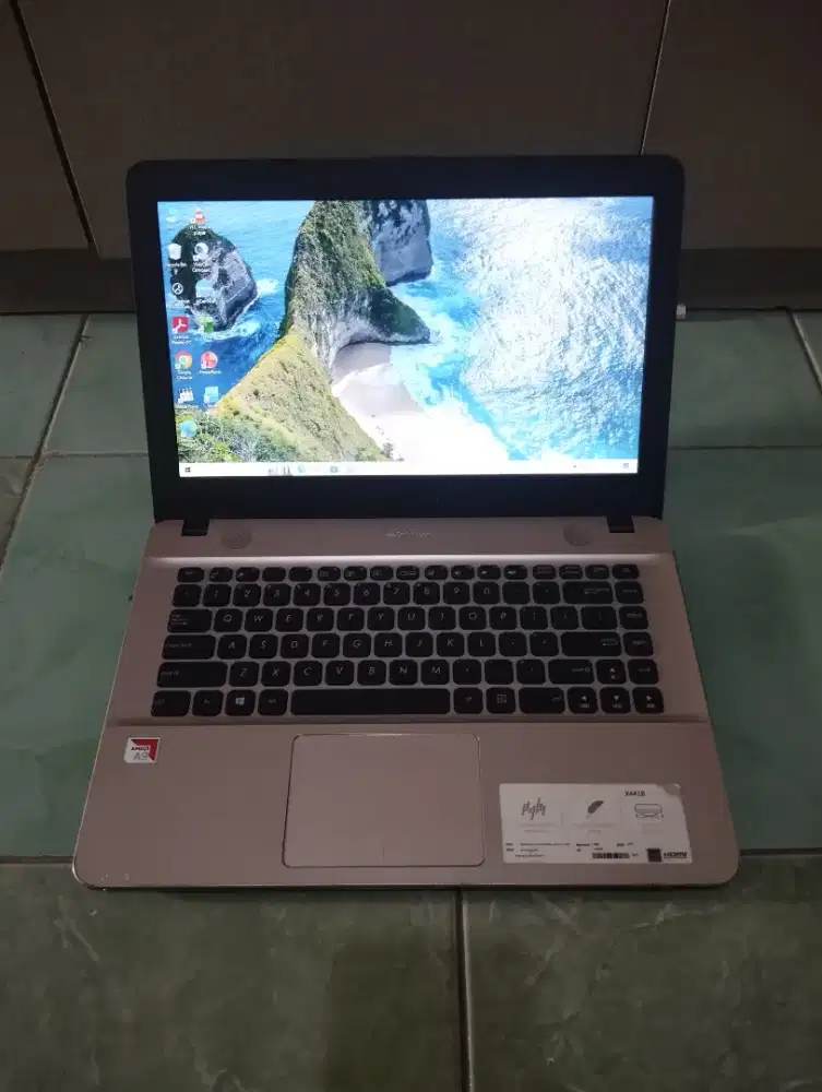 Asus x441 amd A9. Ram 8gb hdd 500gb