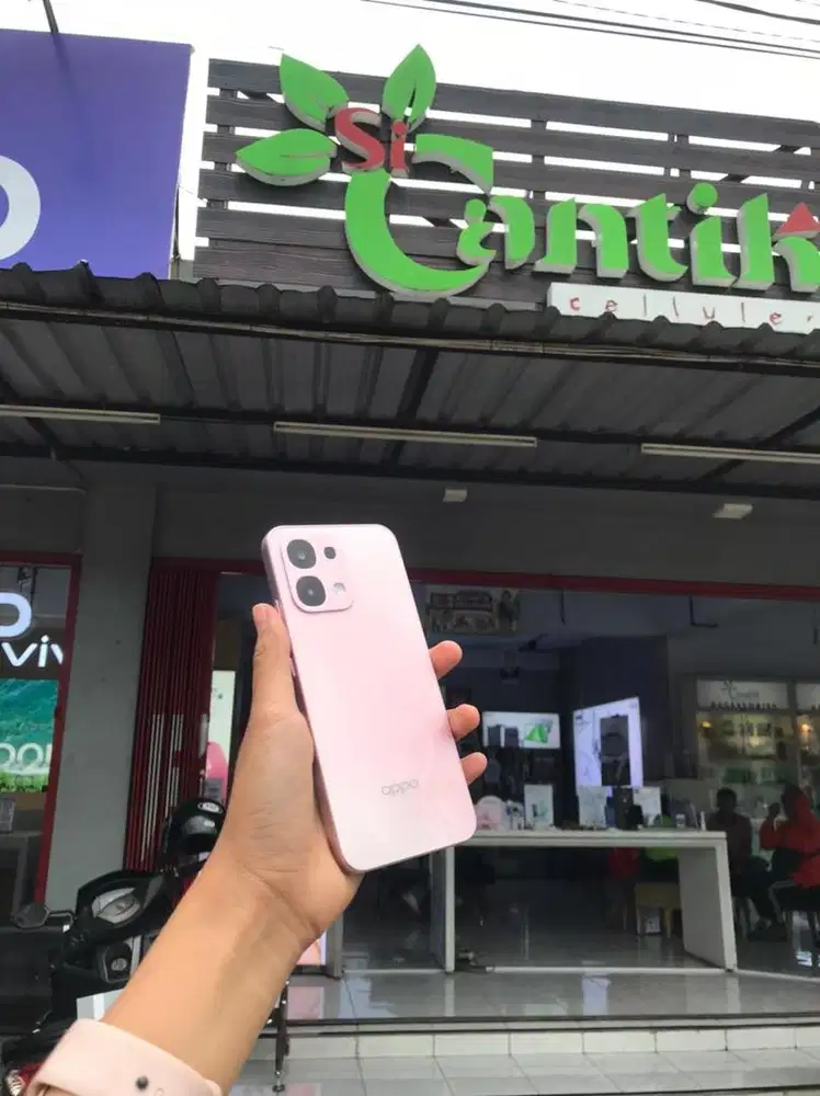 OPPO A6PRO DENGAN DESAIN YANG MENARIK FITUR yang menarik