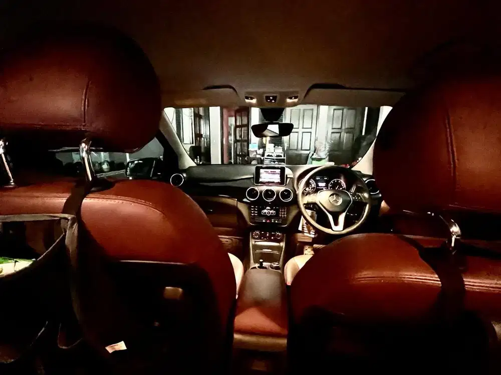 Mercedes-Benz B200 2012 Bensin