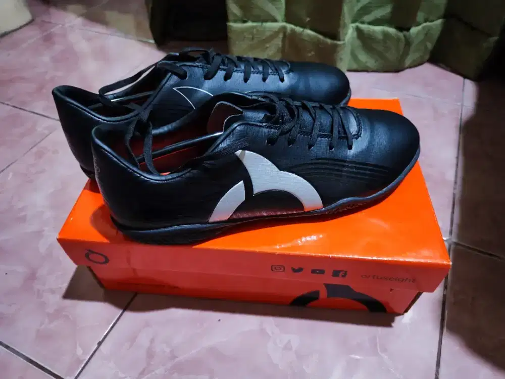 Sepatu Futsal Ortus
