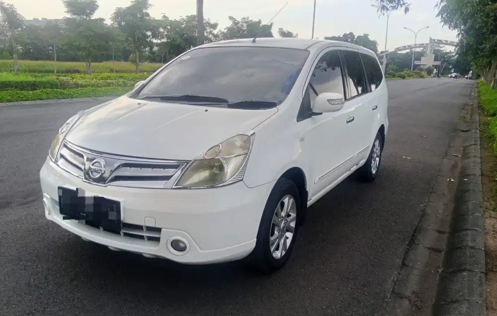 Nissan Livina XV 1.5 matic 2012 Bensin