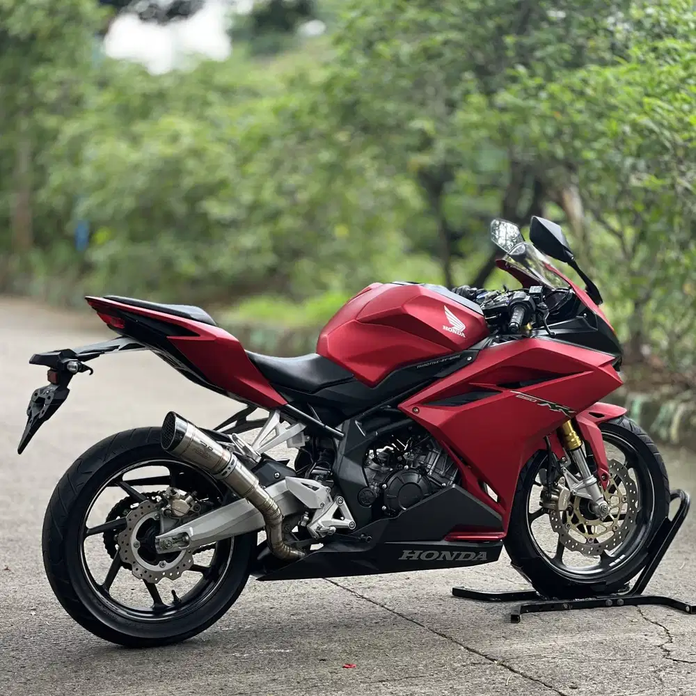 KM 8K AJA! HONDA CBR 250RR NON ABS MERAH 2018 PAJAK PANJANG SIAP GAS