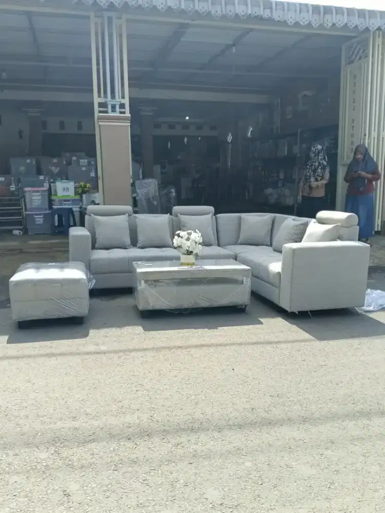 Sofa Sudut/Sofa Pojok Minimalis + Puff