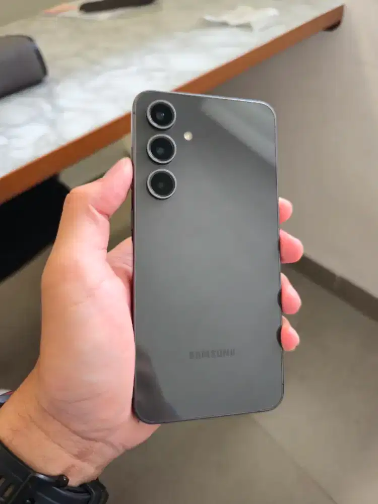 Dijual Samsung S24 FE 512GB