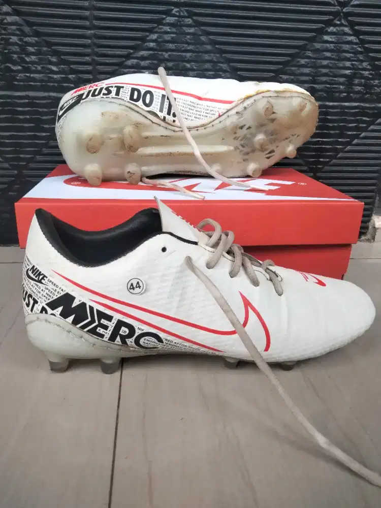 Sepatu Nike merc full 11