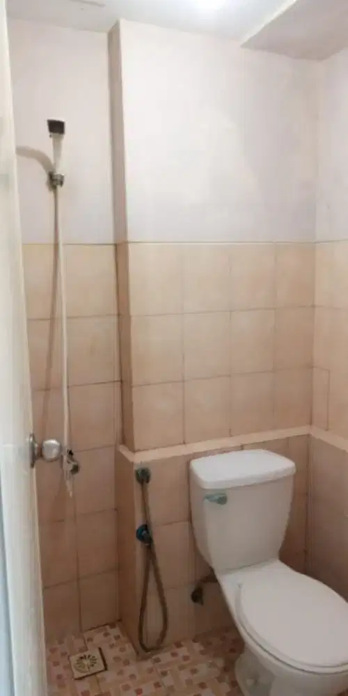 Disewakan apartemen tipe studio bersih murah jakarta barat jakarta