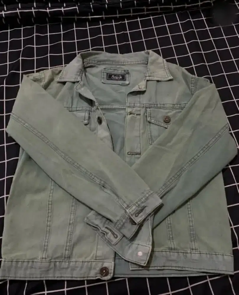 Jaket Levis kekinian