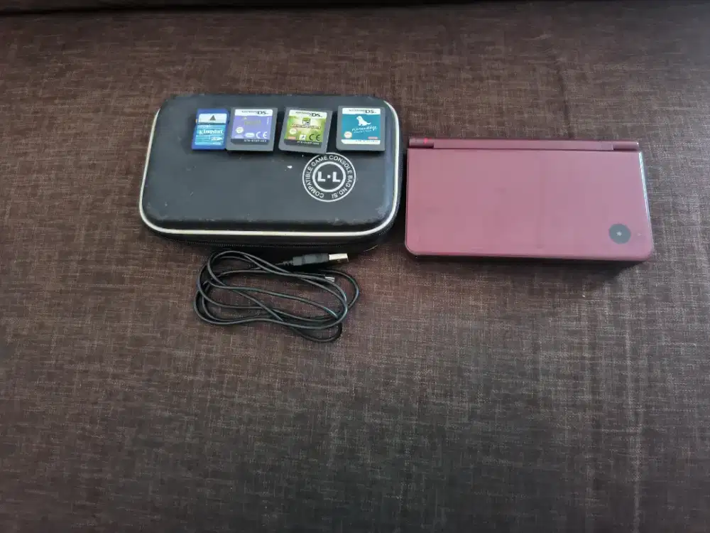 Nintendo DSi XL