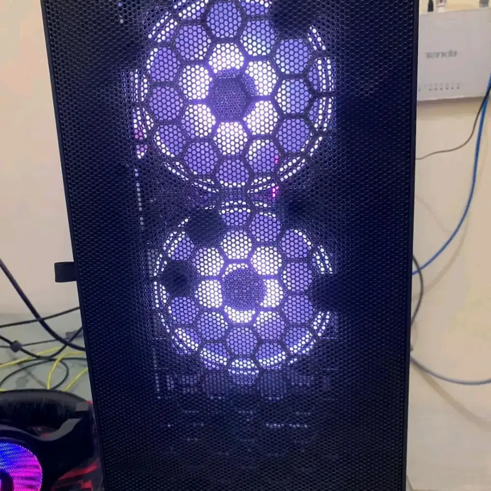 PC – i5 12600KF + RTX 3060 + 16GB RAM + SSD 1TB NVMe + Monitor 144Hz