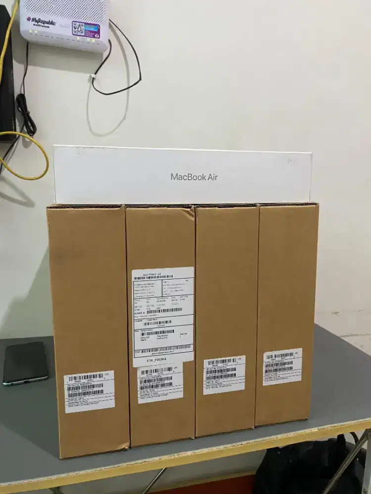 MacBook Air M3 (15-inch) | Ram :16/256 New Segel