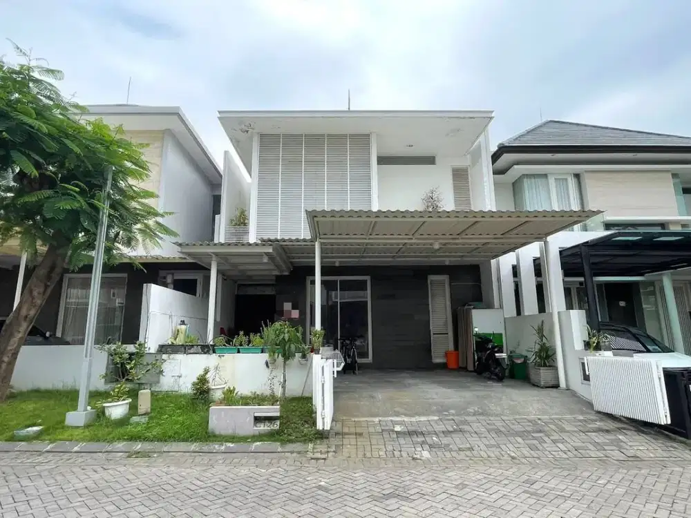 Rumah Minimalis di Perumahan Elite, Dian Istana, Surabaya