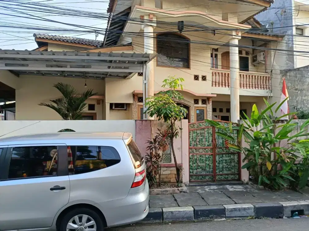 Hunian Mewah Asri di Perumnas Klender, Cocok untuk Usaha!