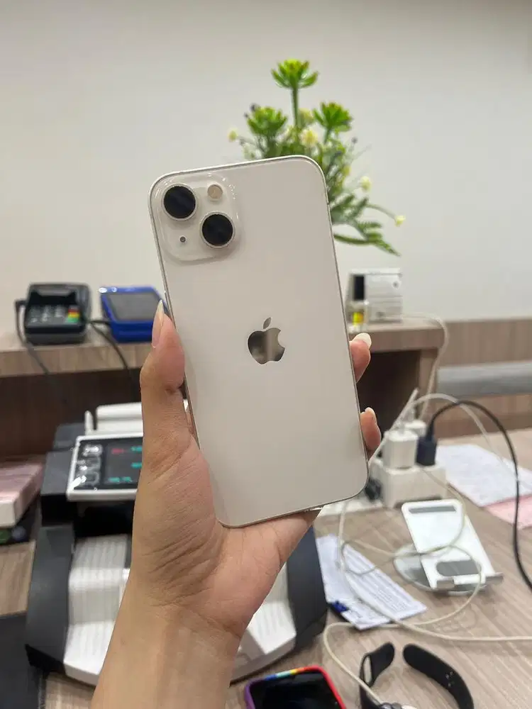 IPHONE 13 256 STARLIGHT SECOND BEACUKAI