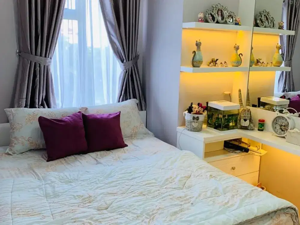 ready disewakan apartemen green lake sunter,2kamar,furnished,hadap selatan,hoek,AC 3 dan waterheater