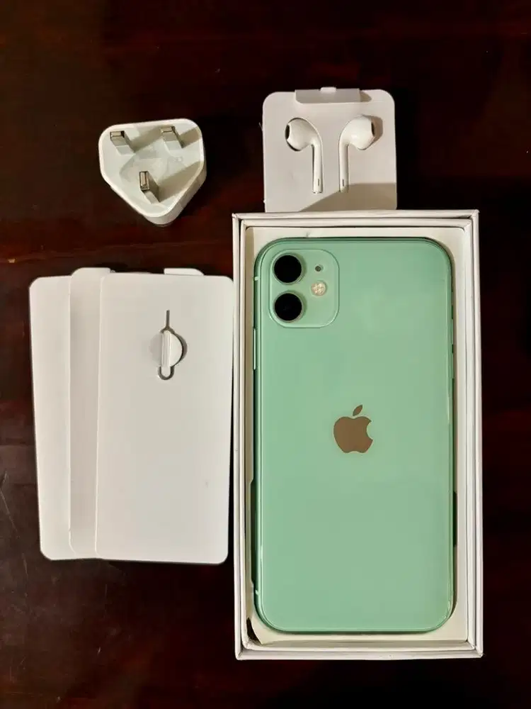 Iphone 11 64gb Hijau inter bh 100 like new