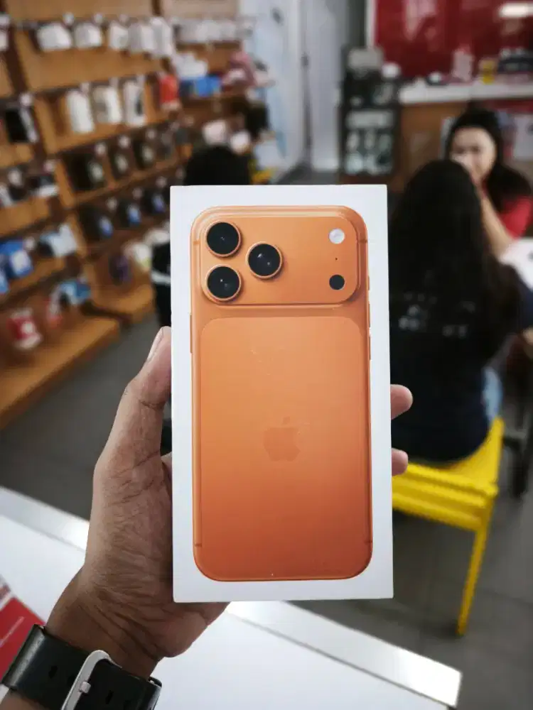 Iphone 17 pro max ready warna oranye dan biru