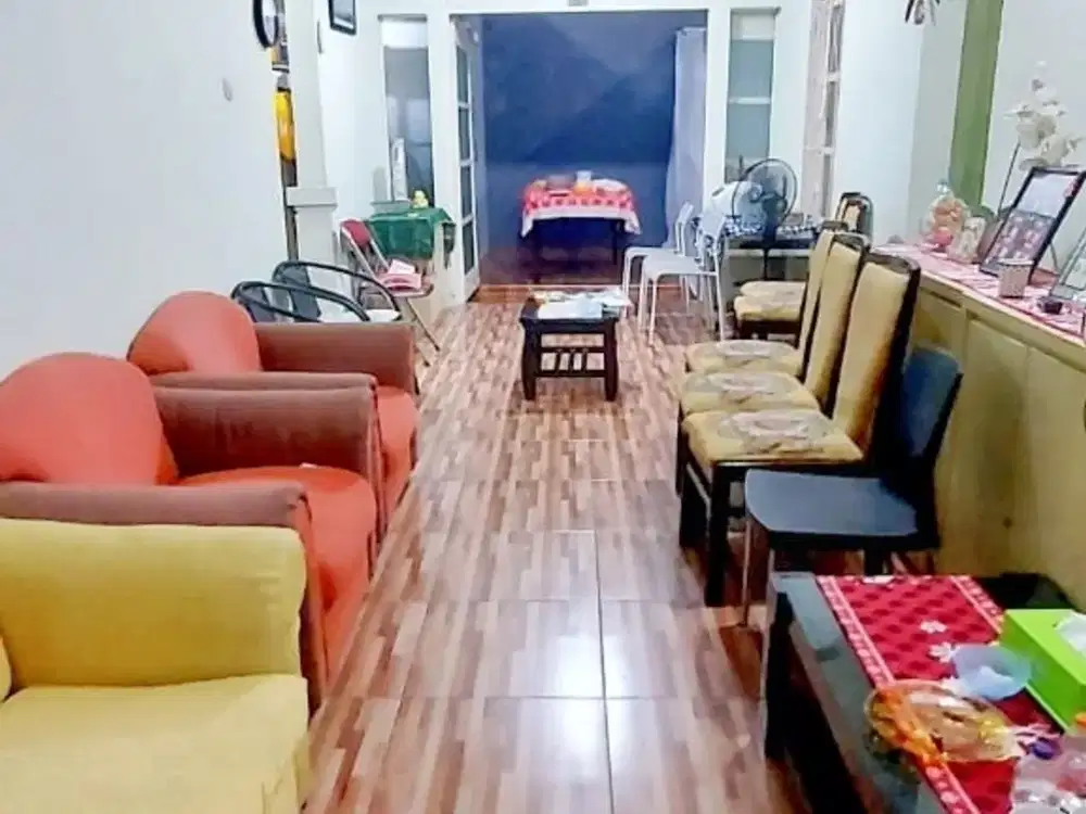 Bangunan sedikit sekat dijual cepat kondisi siap huni