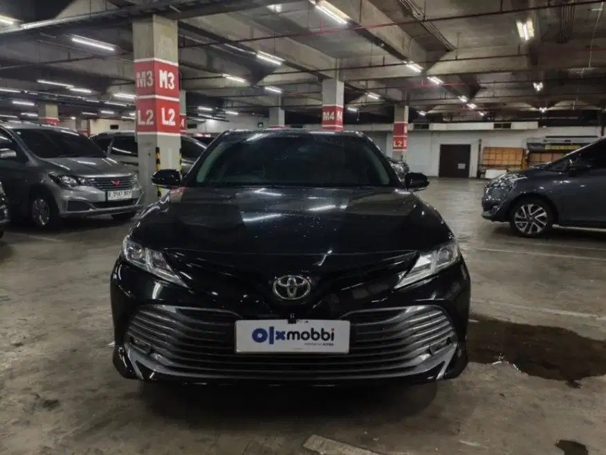 DP Rendah  16JT Toyota Camry 2.5 V Bensin-AT 2019 Hitam