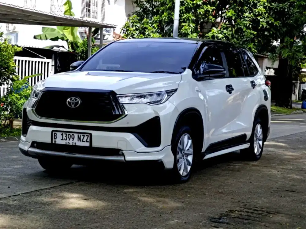Toyota kijang Innova Zenix V hybrid At tahun 2023