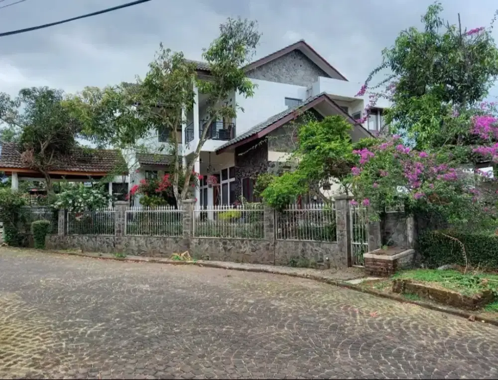 Rumah asri nyaman aman