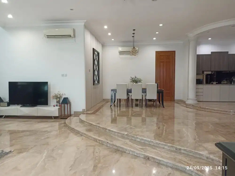 Rumah Sewa Sunter Hoek Komplek Bagus Uk 18x20 m2 Furnish Jalan Lebar