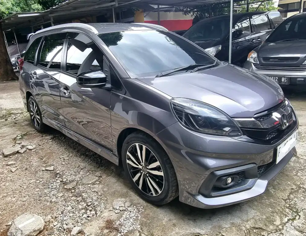 Mobilio RS CVT 2014 abu-abu