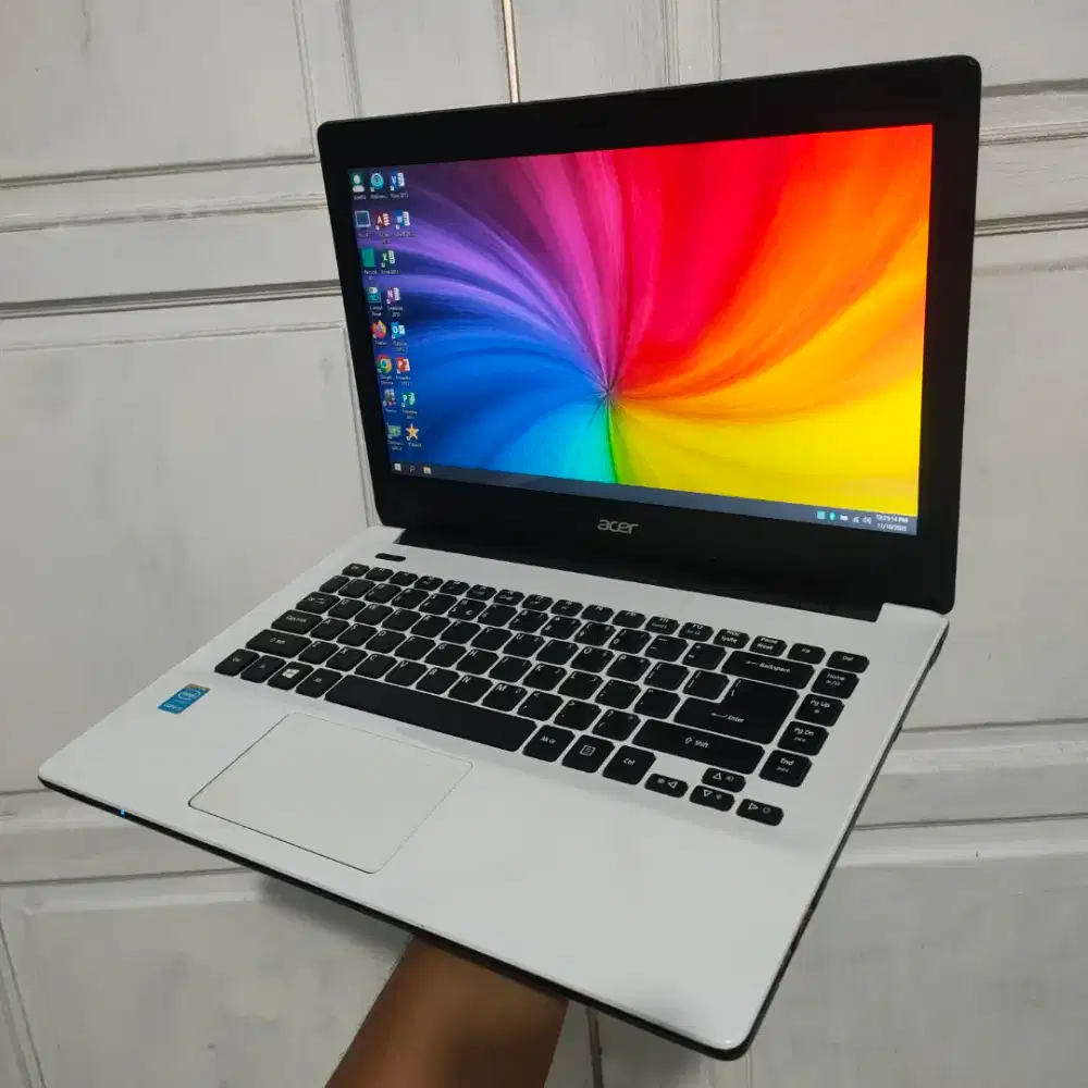 Laptop Acer E5-471 Core i3 4030 Ram 4GB