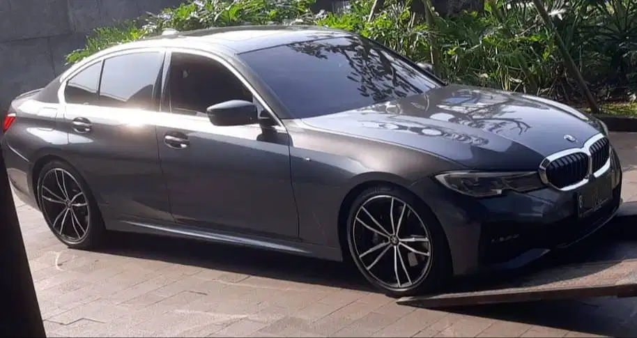 JUAL BMW3301-Msport, ABU METALIK 2021(Rare) , JUAL SESUAI KONDISI
