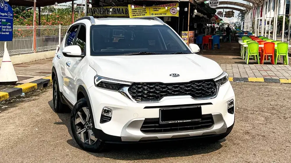 Kia Sonet 1.5 AT Premier 5 seater AT putih 2021 Sunroof