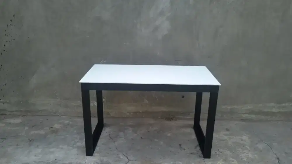 Meja komputer, meja kantor ready stok