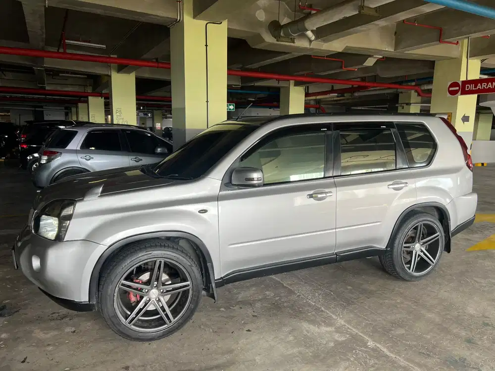 Nissan X-Trail 2009 Bensin