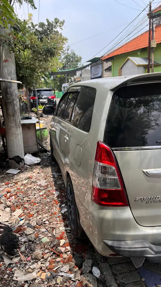 Toyota Kijang Innova 2013 Bensin