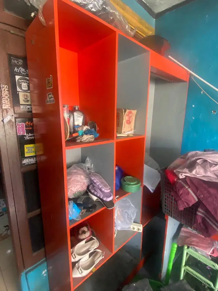 Rak & Meja Bekas Usaha Laundry