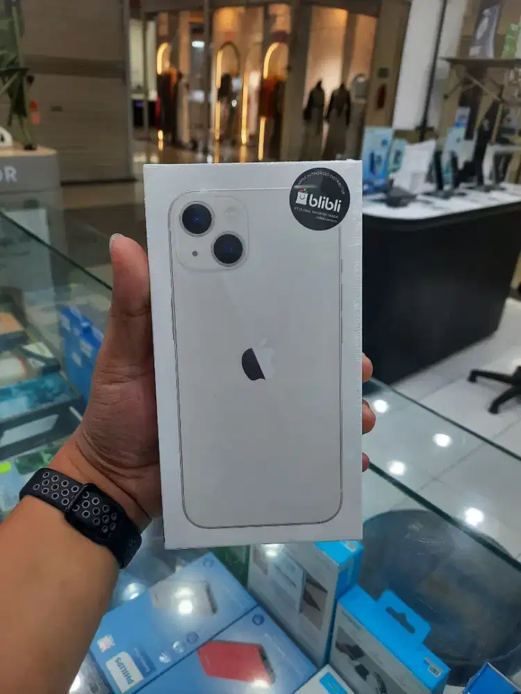 IPHONE 13 128GB NEW FREE ADAPTER 20W