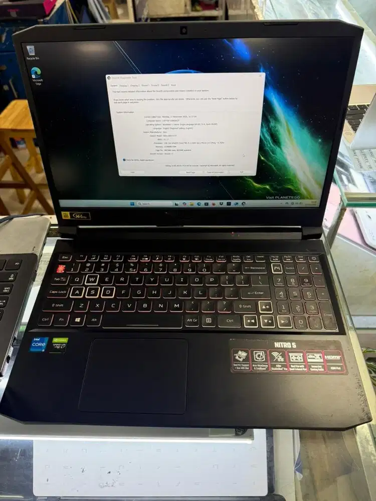 Acer nitro 5 core i7,minus keyboard dibwah tombol titik lepas cuma 1 t
