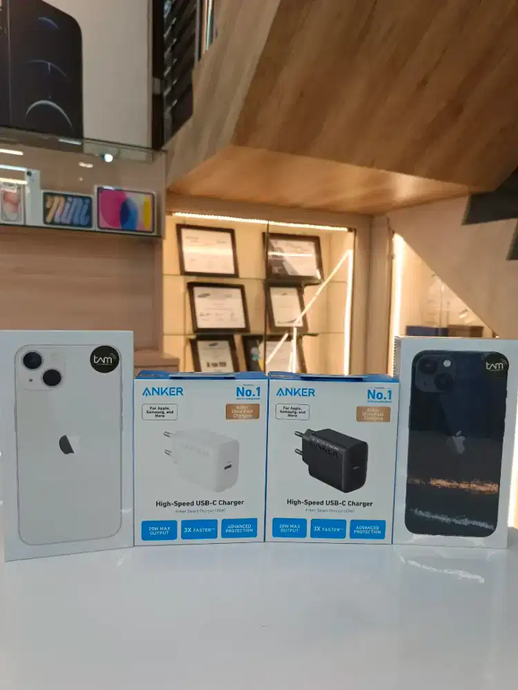 Iphone 13 128GB Segel Resmi BNIB Free Adaptor 20W